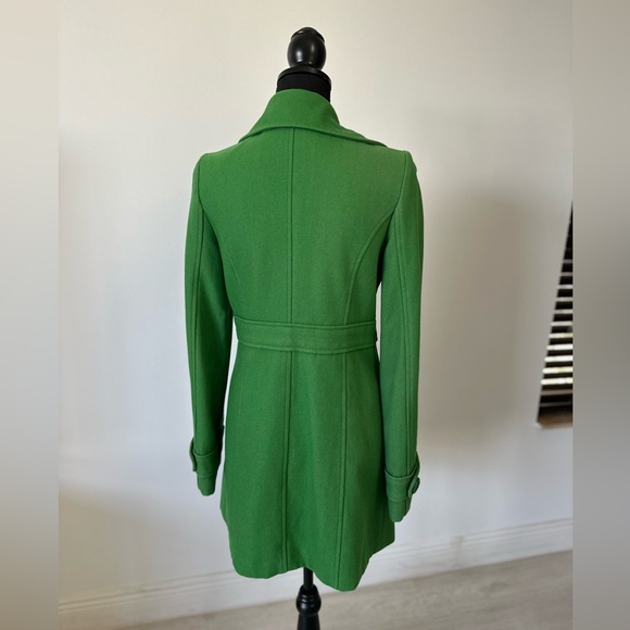 Elegant Green Women's Coat - Picture 2 of 5
